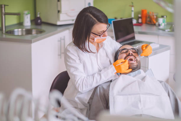 Best Dentist Open Late Near Me  in Moreauville, LA